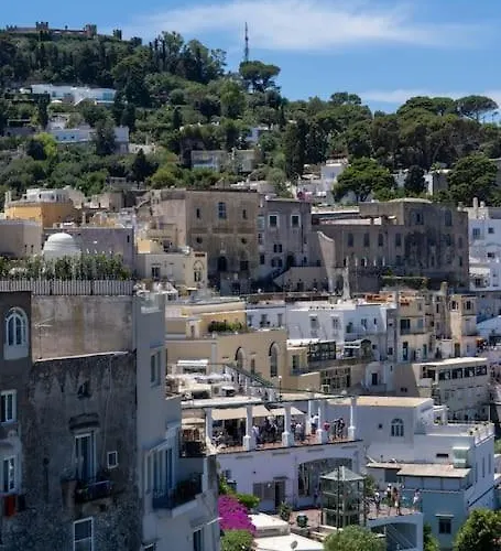 Infiniteview Capri