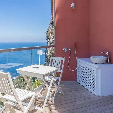 Daire Infiniteview Capri